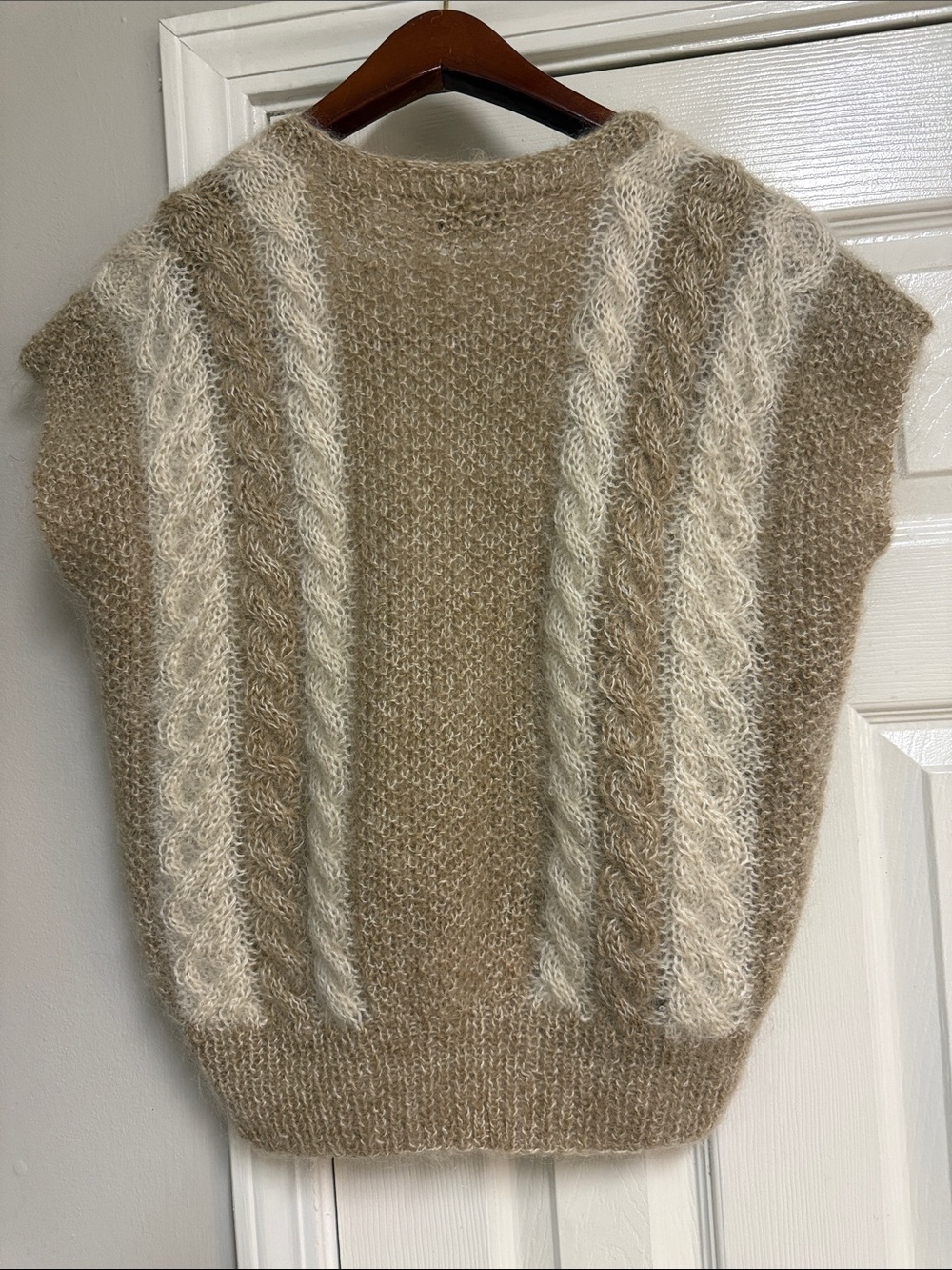 Ellen Tracy Beige & Cream Cable-Trim V-Neck Sweater Vest - Picture 3 of 15